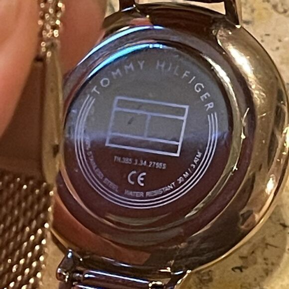 NWOB Tommy Hilfiger rose gold mesh strap watch - Picture 7 of 7